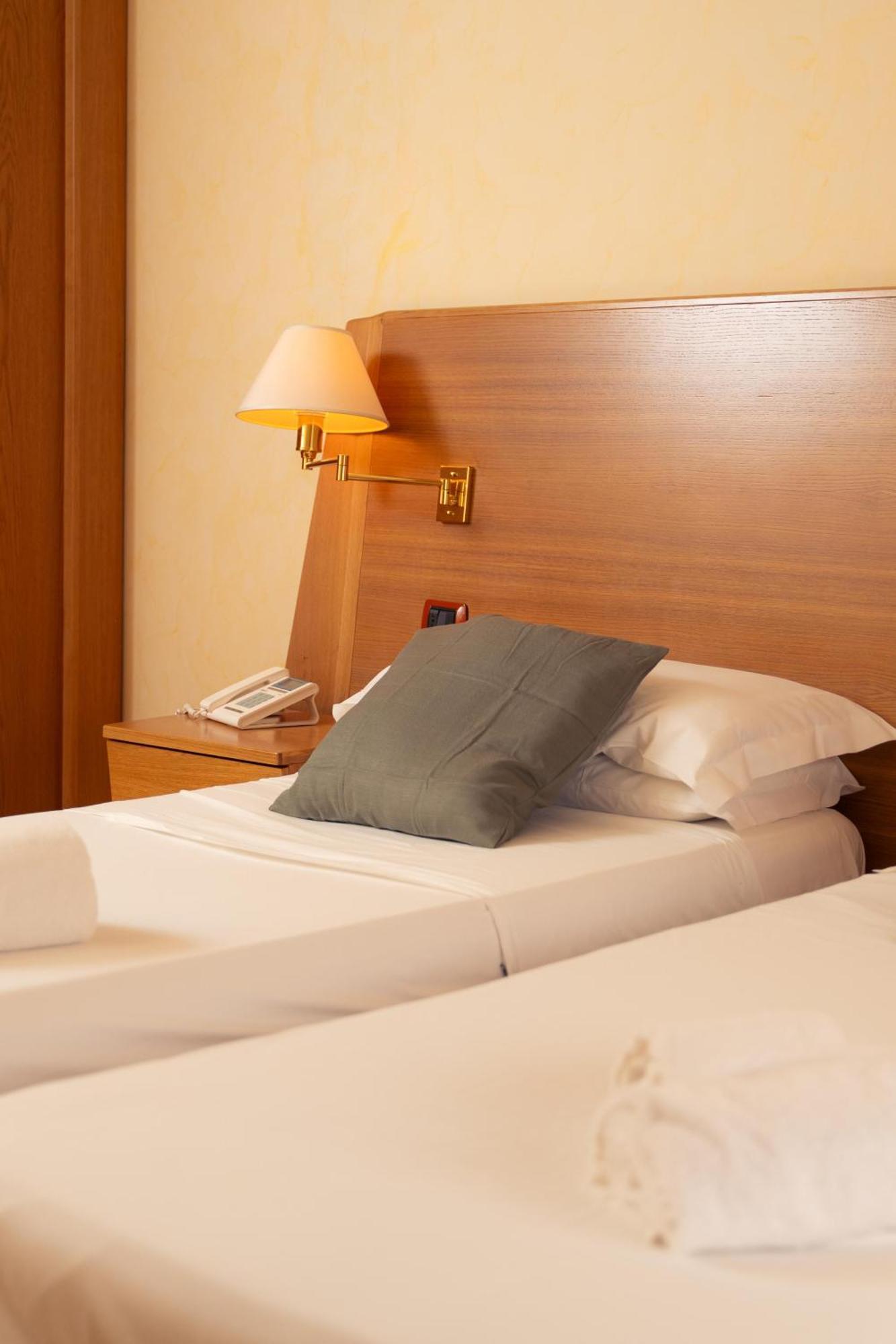 Hotel San Pancrazio Trescore Balneario Exterior foto