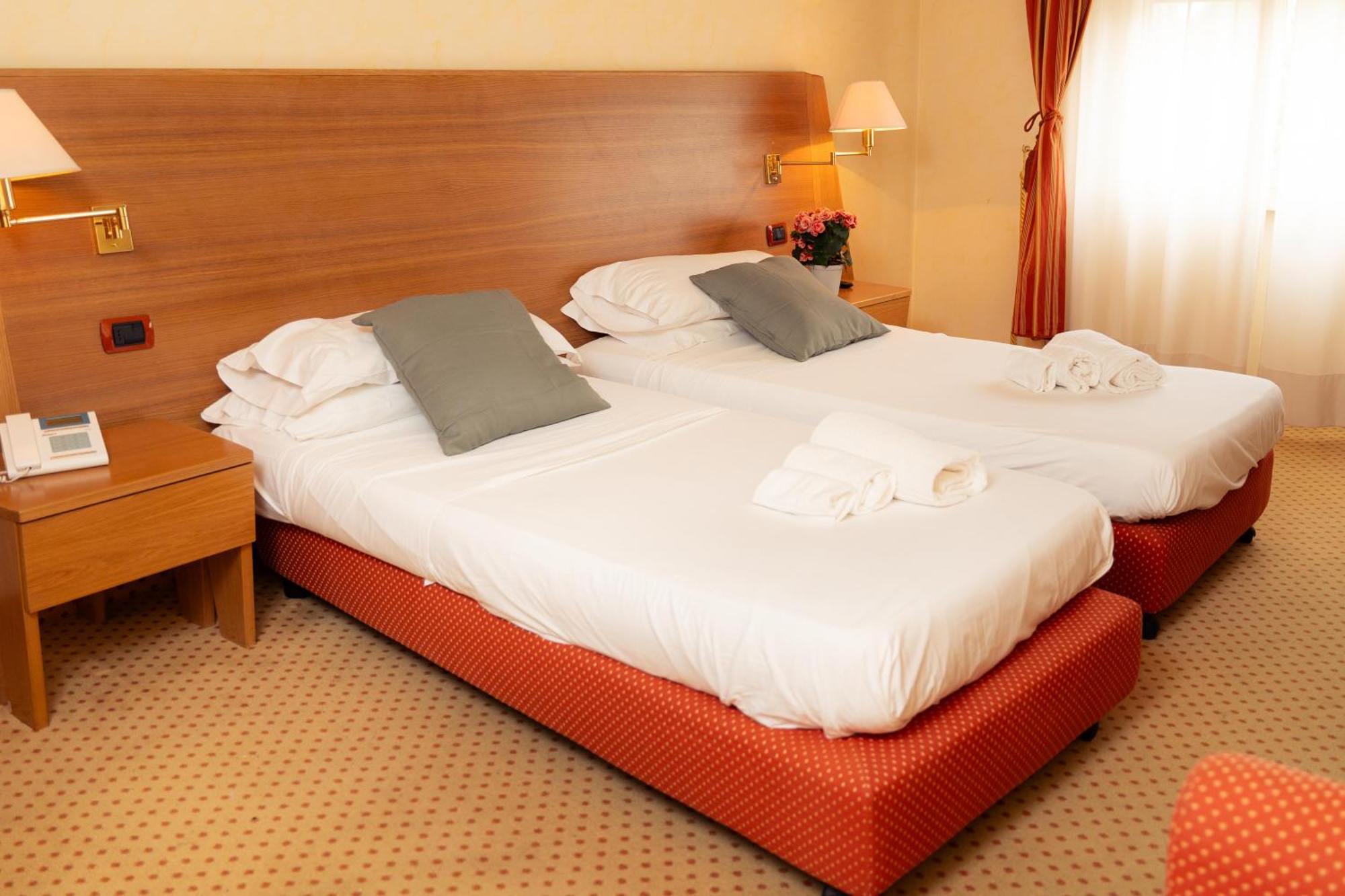 Hotel San Pancrazio Trescore Balneario Exterior foto